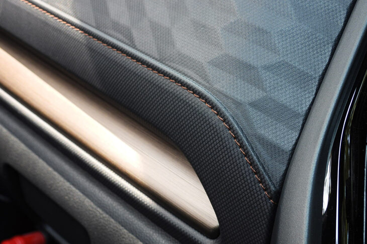 スバル・フォレスター プレミアムS：HEV EX（ダッシュボード加飾）