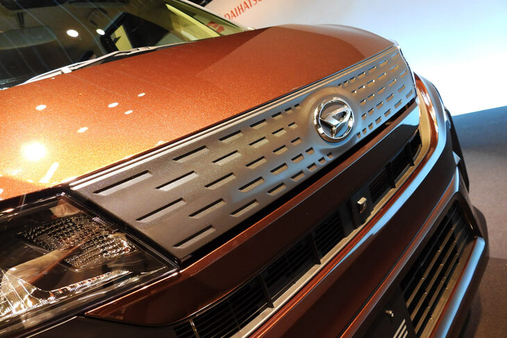 ダイハツ・ムーヴX（フロントグリル）