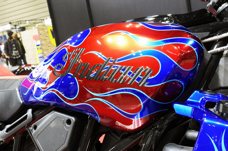 IMC Saitamaの牧野剛昌氏と、Pit-In American Motorcycleの樋口高利氏の手になる「インディアンFTR1200」。