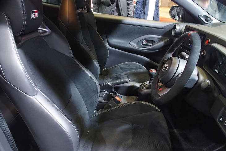 GR×GROW Design GRカローラ