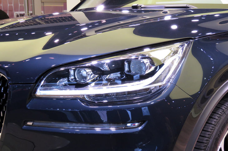 リンカーン・アビエーター（ヘッドランプ）