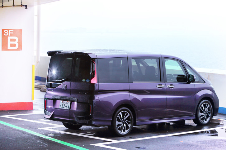 ホンダ・ステップワゴン スパーダ クールスピリットHonda SENSING