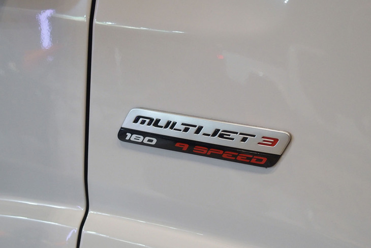 フィアット プロフェッショナル・デュカト（エンブレム）