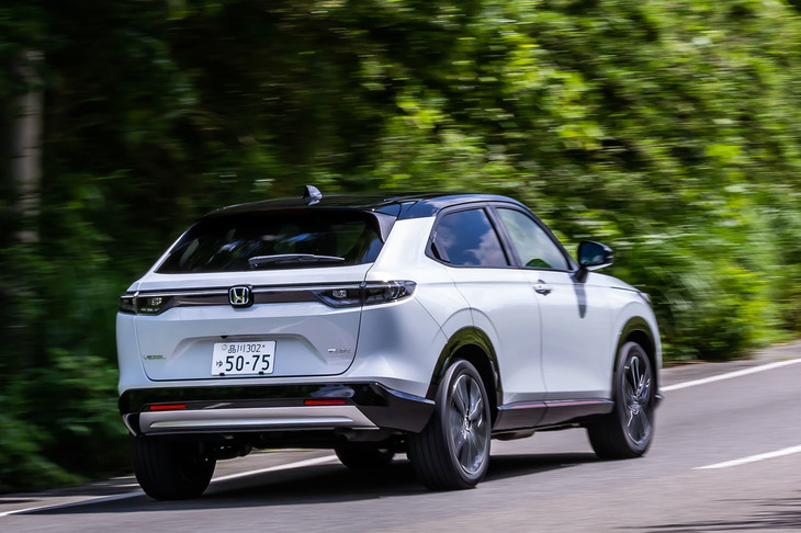 「ヴェゼルe：HEV PLaY」のWLTCモード燃費値は24.8km/リッター。今回の試乗では高速道路と市街地を中心に533.9km走行し、満タン法で21.4km/リッターを記録した。