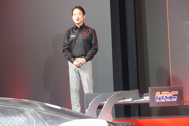 報道関係者向けの発表イベントで、展示内容を紹介した本田技研工業の統合地域本部 日本統括部 統括部長 高倉記行氏。