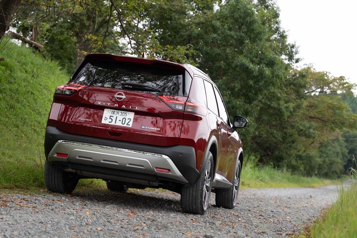 国内仕様のパワートレインはシリーズハイブリッドの「e-POWER」に一本化。「G e-4ORCE」のWLTCモード燃費は18.4km/リッター。