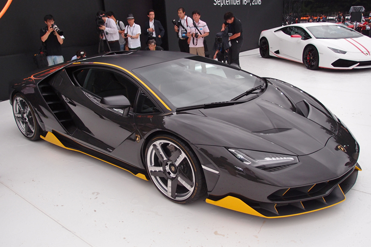 ランボルギーニ・チェンテナリオ