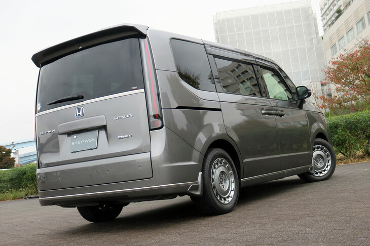 ホンダ・ステップワゴンe：HEVスパーダ ホンダアクセス用品装着車（エクステリア）