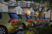 試乗会場に並んだ「ゴルフ」。LED式のリアコンビランプは、全車に標準装備される。