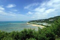 島の南端から北端まで約150kmという沖縄本島は、数日のドライブやツーリングにはちょうどいいスケールだ。