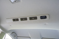 「フリード」の天井に備わった新機軸のリアクーラー。上位グレードのみの装備だが、炎天下での取材だけに大いに世話になった。