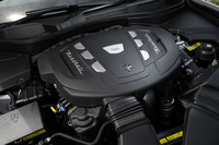 「ギブリ ディーゼル」と出自を同じくする、3リッターV6ディーゼルターボエンジンを搭載。最大トルク600Nmは、ガソリン車の上級モデル「レヴァンテS」をしのぎ、ラインナップの中で最大を誇る。