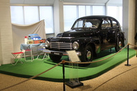 「PV444」（1946～1958）。ボルボで初めてモノコックボディーを採用。当初8000台の生産を予定していたが、結局、約20万台が生産される大ヒット作となった。