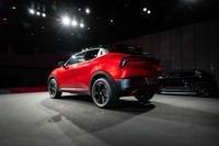 「ジュニア」の価格はエントリーグレード「イブリダ コア」の420万円から電気自動車「エレットリカ プレミアム」の556万円まで。欧州市場よりも割安といえる戦略的な価格に設定されている。