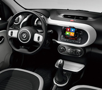 MT仕様の限定車「サンクS」のインテリア。7月13日の発表会では、同車の展示は行われなかった。（写真は欧州仕様）