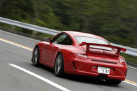 【テスト車のオプション装備】
ダイナミックコーナリングライト＝12万4000円／ダイナミックエンジンマウント＝21万1000円／PCCB（ポルシェ・セラミックコンポジット・ブレーキ）＝153万8000円／ライドハイト・リフトシステム＝52万6000円／スポーツバケットシート＝52万6000円／スポーツフットレスト＝3万2000円