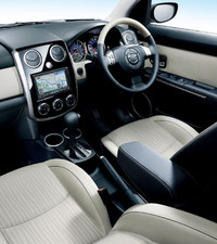 マツダ・ベリーサにベージュ内装の特別仕様車の画像