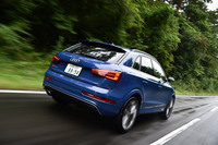 「RS Q3パフォーマンス」の0-100km/h加速タイムは4.4秒。車速はリミッターによって270km/hに制限されている。