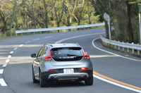 ボルボV40クロスカントリー T5 AWD（4WD/8AT）【試乗記】の画像