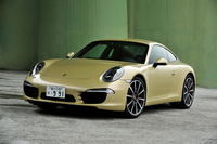 
    ポルシェ911カレラS
    ボディーサイズ：全長×全幅×全高＝4491×1808×1295mm／ホイールベース：2450mm／車重：1395kg／駆動方式：RR／エンジン：3.8リッター水平対向6 DOHC 24バルブ／トランスミッション：7段AT／最高出力：400ps/7400rpm／最大トルク：44.9kgm/5600rpm／タイヤ：（前）245/35ZR20 （後）295/30ZR20／価格：1491万円
    