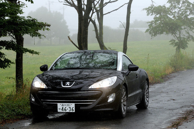 【スペック】全長×全幅×全高＝4290×1845×1360mm／ホイールベース＝2610mm／車重＝1350kg／駆動方式＝FF／1.6リッター直4DOHC16バルブターボ（156ps/6000rpm、24.5kgm/1400-3500rpm）／価格＝399万円（テスト車＝同じ） 