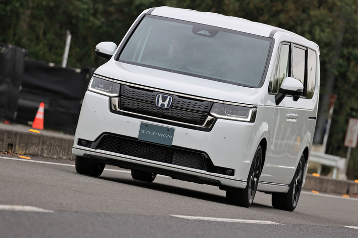 ホンダ・ステップワゴンe：HEVスパーダ