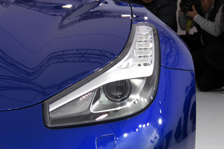フェラーリGTC4ルッソT（ヘッドランプ）