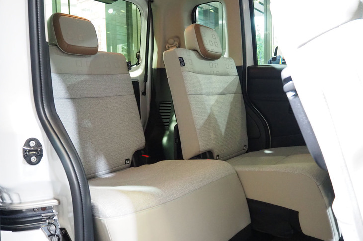 日産ルークス ハイウェイスター（リアシート）