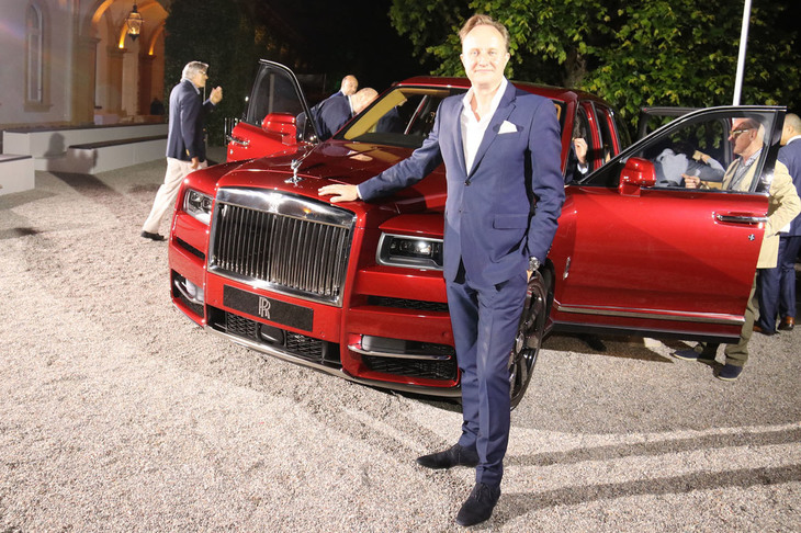 2018年5月25日、イタリア・コモのコンコルソ・ヴィラ・デステ前夜祭で。「ロールス・ロイス・カリナン」とジャイルズ・テイラー氏。この1週間後に彼はロールス・ロイスを後にした。