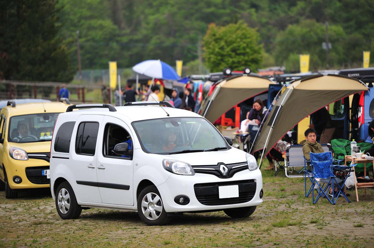 今年で11回目となる「カングー」の世界最大ファンイベント「ルノー カングー ジャンボリー」。全国各地から1714台のカングーを中心とした全2422台が集結した。