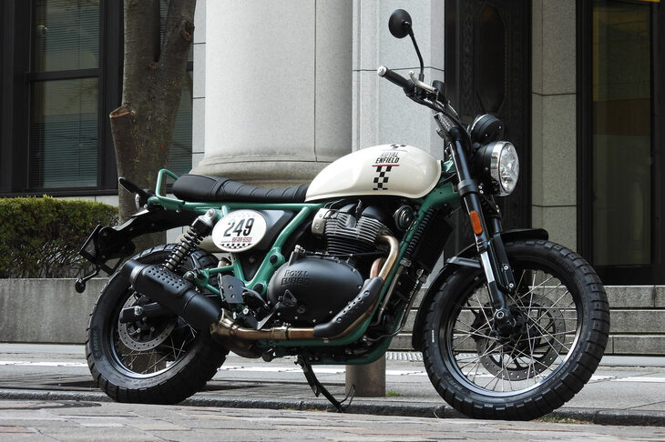 「EICMA 2024」での世界初公開以来、日本でも大いに注目を集めている「ロイヤルエンフィールド・ベア650」。クラシックなスタイルがイカしたスクランブラーモデルだ。