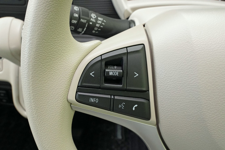 スズキ・ワゴンRスマイル ハイブリッドX（ステアリングスイッチ＜左＞）