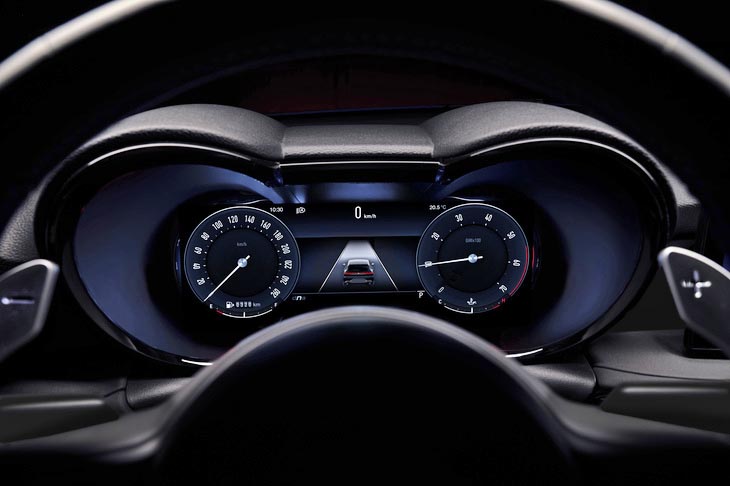 クラシカルなバイザーを持つメーターパネルは、12.3インチの液晶タイプ。