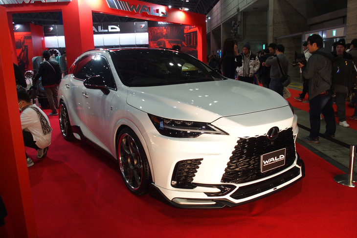 レクサスRX350“Fスポーツ”（WALD）