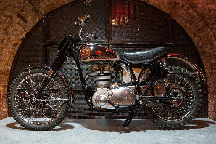 1961年モデルの「B34ゴールドスター スクランブラー」。