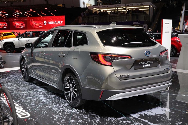 トヨタ・カローラ トレック ハイブリッド
