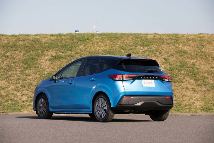 ボディーカラーは、単色が11色で、ツートンカラーが2種類。計13種類から選択できる。