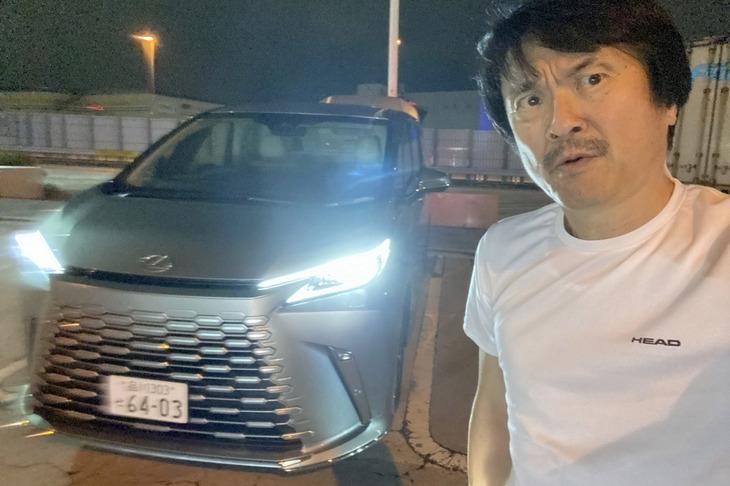 2023年10月に国内導入が発表されたレクサスの高級MPV「LM500h」。LMという車名は「ラグジュアリームーバー」を意味したもので、ショーファーカーとしてのニーズが想定されている。