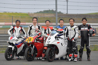 「流し撮り職人＋尾上サービス」チームのメンバーたち。左からイケノヒラ、斉藤洋一、田中 毅、斉藤英司、尾上忠則、佐藤 学。