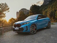 マイルドハイブリッドシステム搭載の改良型「BMW X6」発売の画像