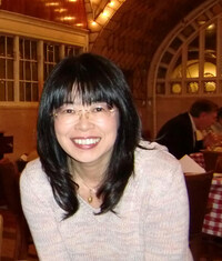 APEVの事務局長を務める荒木恵理子氏。九州大学経済学部を卒業後、現ベネッセコーポレーションへ入社。編集やマーケティング、業績管理、事業推進などとともに、新規事業の開発にも取り組んできた。現在はCSR業務として、環境活動・環境教育に携わっている。