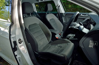 「TSIハイライン」のシートには、マイクロフリースと呼ばれる柔らかい起毛仕上げの生地が用いられている。