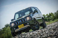 今回の「ジムニー ランドベンチャー」は、3年近く前に試乗したものと同じ個体だった。ちなみに、ジムニーは2014年8月の小改良を最後に、現在に至るまで改良や変更は行われていない。