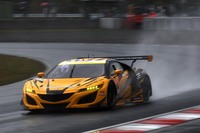 GT500クラスでは、ルーキーの小出 峻がステアリングを握るNo.18 UPGARAGE NSX GT3が勝利した。
