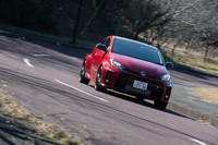 「RZ“ハイパフォーマンス”」は前後アクスルにトルセンLSDを標準装備する。