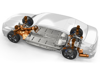 新しい「7シリーズ」にはBEVモデルの「i7」もラインナップされている。BEV化を想定した車両構造もまた、肉厚な現行7シリーズのデザインに影響したのではないだろうか。