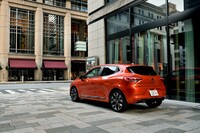 今回試乗したのは、特別仕様車の「ルーテシア インテンス プラス」。上質感を高めたインテリアや、充実した運転支援システムがセリングポイントとなっている。