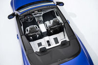 「BMW M4」シリーズにキャンバストップのオープンモデル「M4カブリオレ」が登場の画像