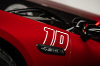 フロントフェンダー上に描かれるゼッケン「10」は、1924年のタルガフローリオにおいてメルセデス・ベンツが優勝した時の栄光のナンバーだ。