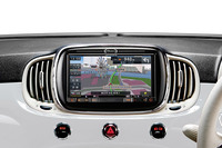 「フィアット500」にナビ付きの限定モデルが登場の画像